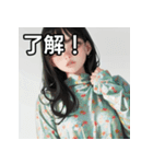 暖かそうな服を着る女の子のスタンプ（個別スタンプ：2）