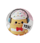 音楽を聴いているケーキちゃん(丸型)（個別スタンプ：1）