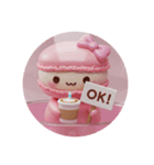 カフェラテを飲むマカロンちゃん(丸型)（個別スタンプ：7）