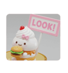 ハンバーガーを食べるケーキちゃん(四角型)（個別スタンプ：1）
