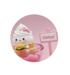 ハンバーガーを食べるケーキちゃん(丸型)（個別スタンプ：3）