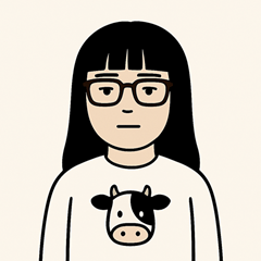[LINEスタンプ] 牛柄のトレーナーを着たメガネのお母さん